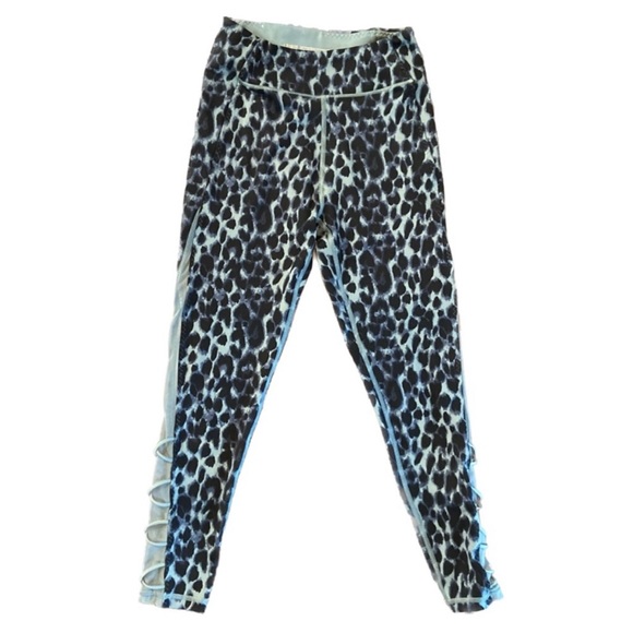 Victoria’s Secret Sport Leggings Lace Up Mesh Leg Blue Green Leopard Size 6 - Picture 2 of 7
